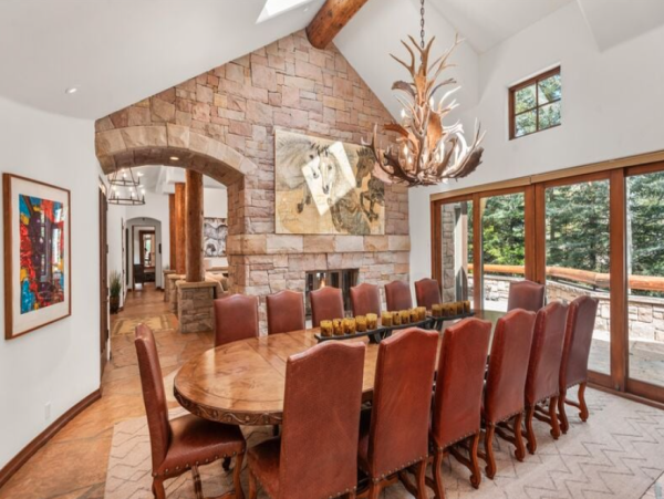 Luxurious Ski-In/Ski-Out Snowmass Chalet with Stunning Mountain Views